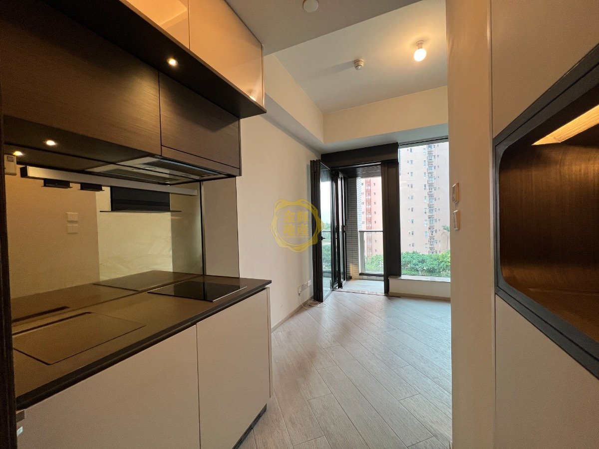 THE ROYALE STARFRONT ROYALE TWR 01 Tuen Mun L T008583 For Buy